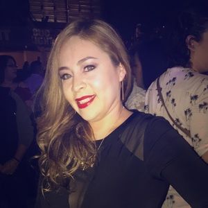 Meet your Posher, cynthia